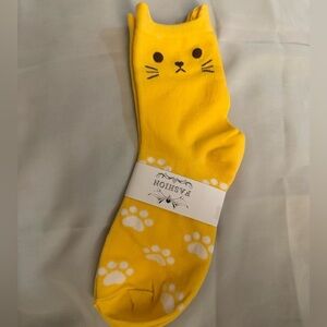 PAWSitivity MEOW 😻 Yellow Cat face with ears Paw Print fashion Socks - NWT